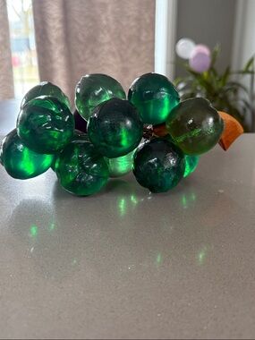 Vintage MCM 1970s Lucite Emerald Grapes